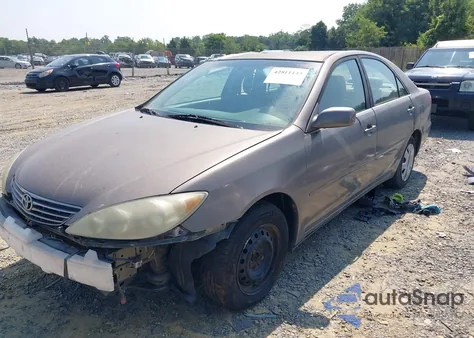 2006 Toyota Camry Le z USA, uszkodzony, nr VIN 4T1BE32KX6U729145